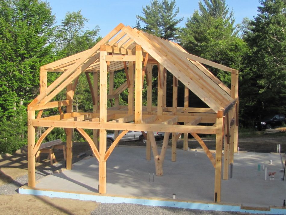 Queen post frame in timber frame home building