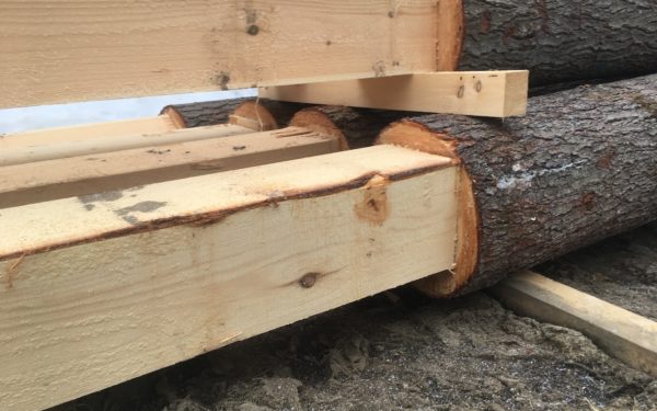 round log and square timber all in one