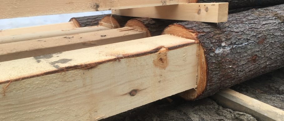 round log and square timber all in one