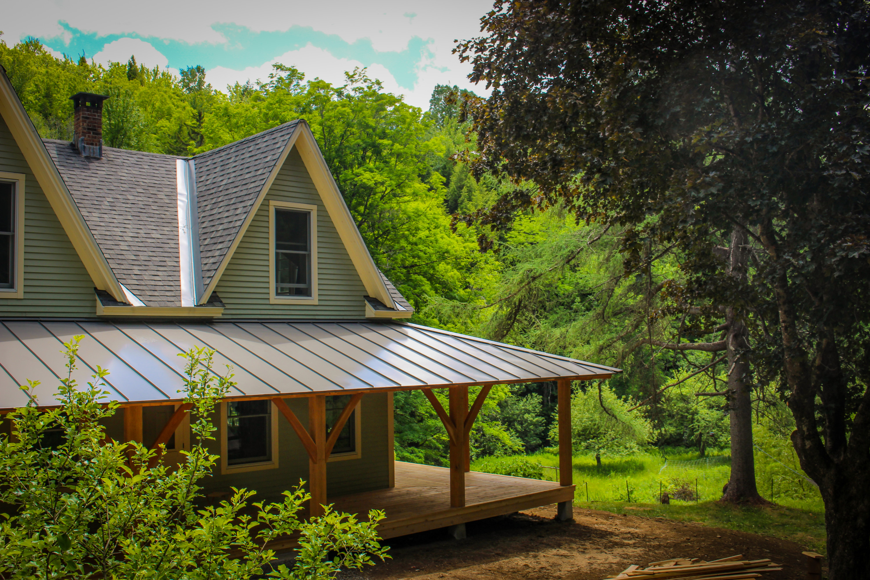 Unveiling the Allure of Wrap-Around Porches: A Guide to Captivating Your Customers